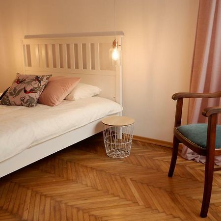 Singer Apartment Old Town Краків Екстер'єр фото