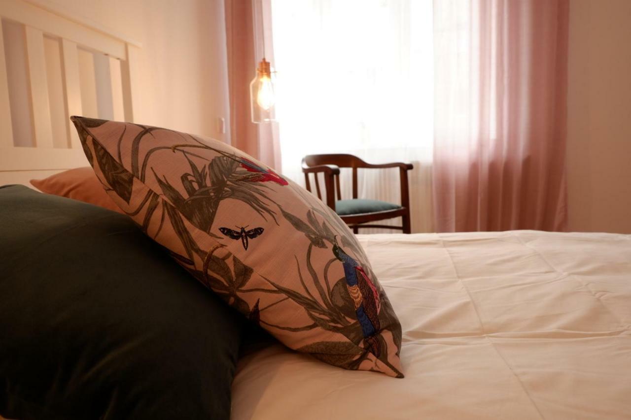 Singer Apartment Old Town Краків Екстер'єр фото